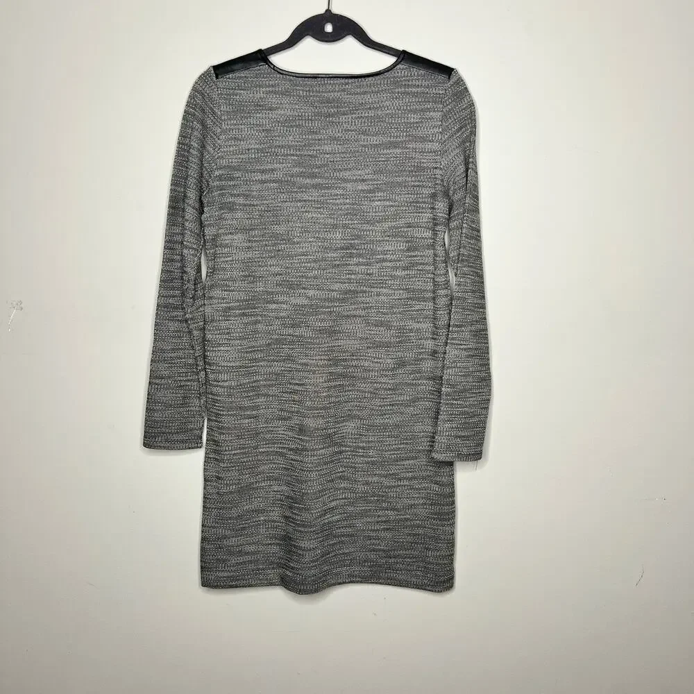 Loft‎ Gray Long Sleeve Faux Leather Shoulder Crew Neck Knit Shift Dress Sz Small - Picture 3 of 7